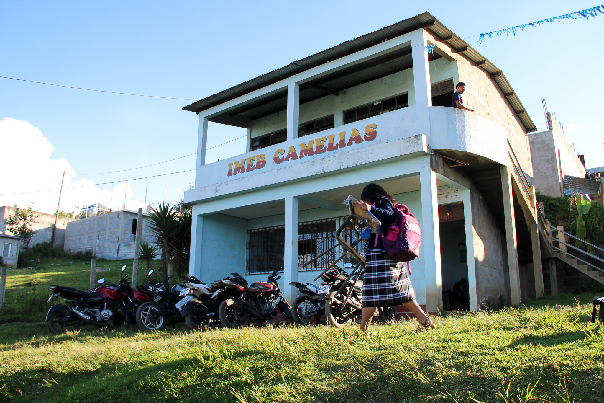 Las Camelias School